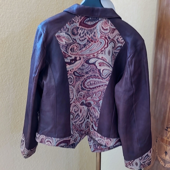 Women's Coldwater Creek brown leather jacket w embroidery trim sz XL - Picture 8 of 15